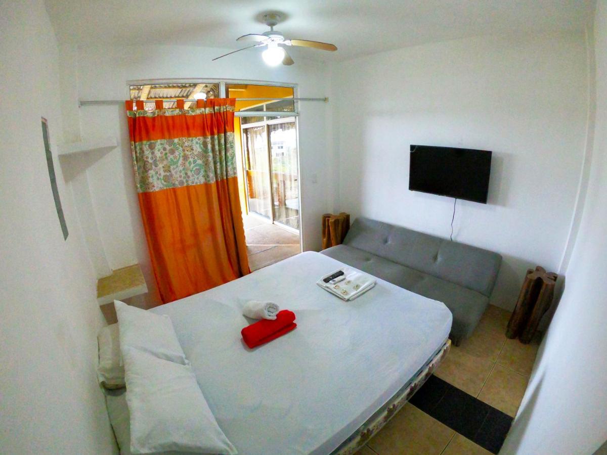 Kiwi Suites Hostel Montanita Bagian luar foto