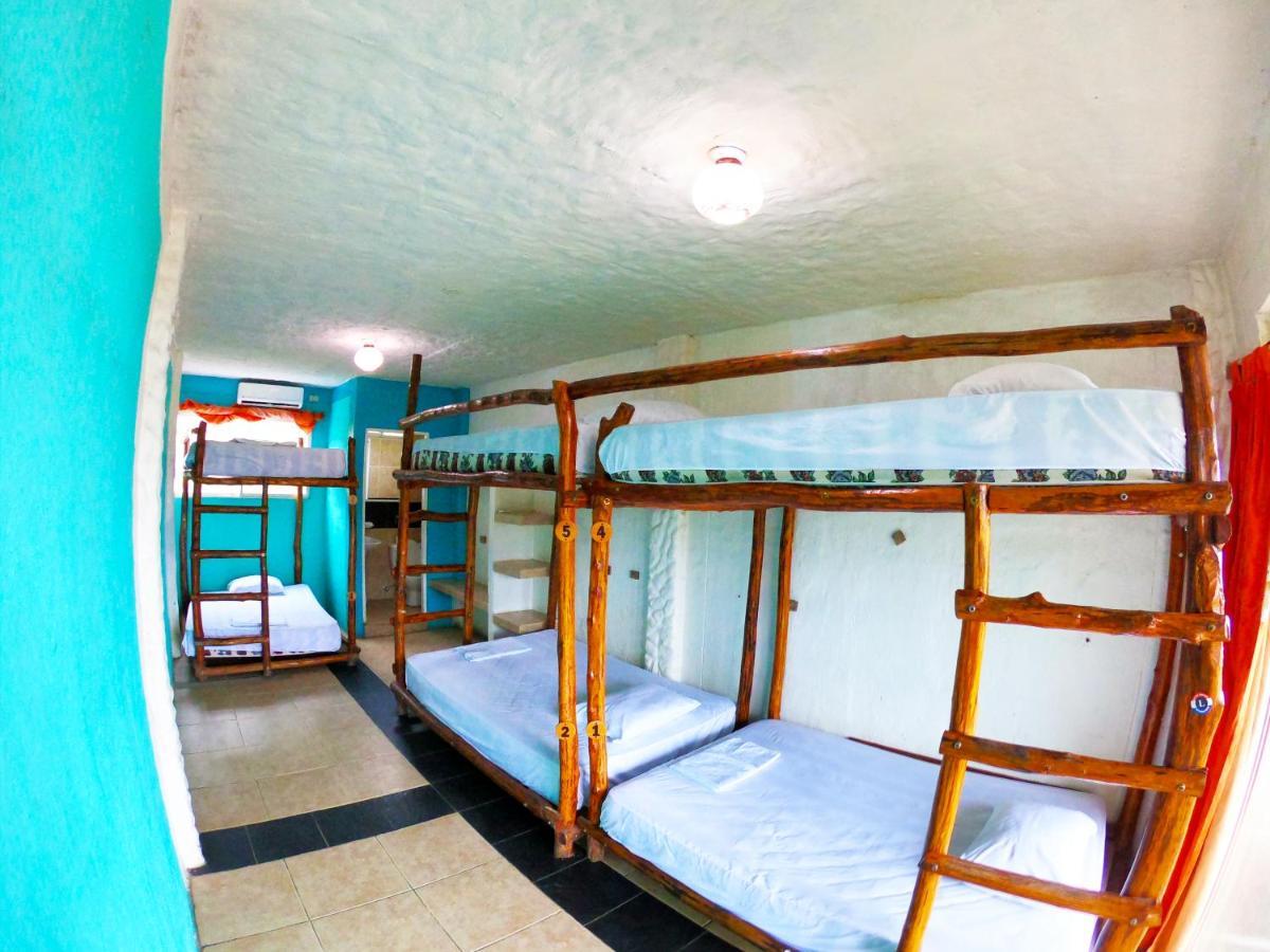 Kiwi Suites Hostel Montanita Bagian luar foto