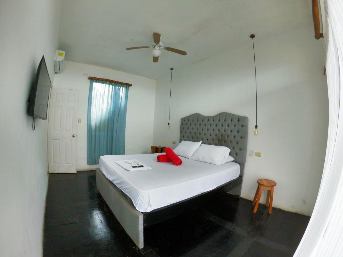 Kiwi Suites Hostel Montanita Bagian luar foto