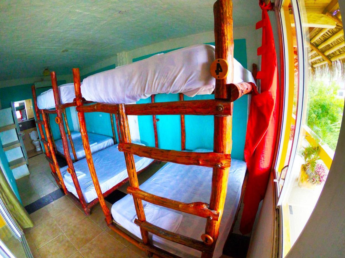 Kiwi Suites Hostel Montanita Bagian luar foto