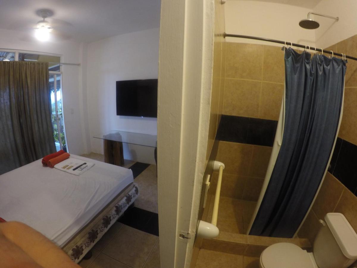 Kiwi Suites Hostel Montanita Bagian luar foto