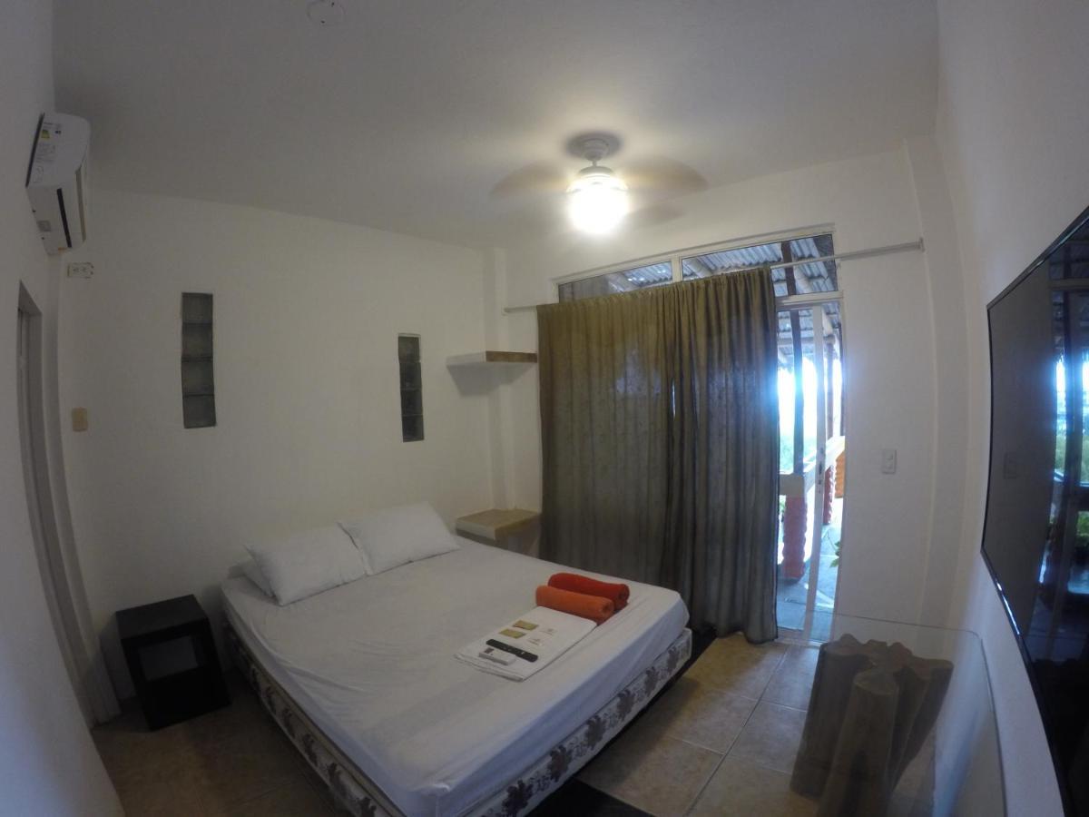 Kiwi Suites Hostel Montanita Bagian luar foto