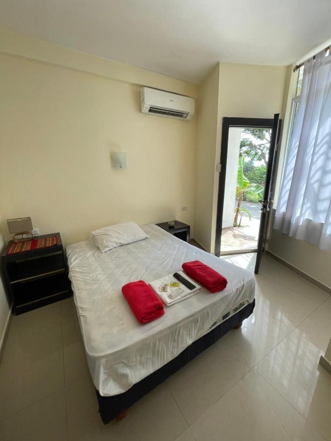 Kiwi Suites Hostel Montanita Bagian luar foto