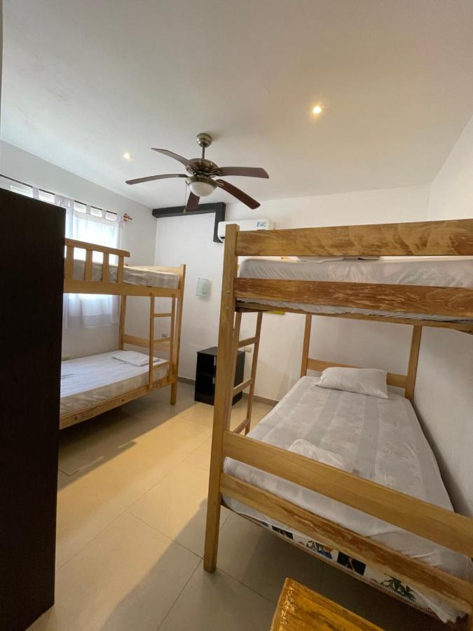Kiwi Suites Hostel Montanita Bagian luar foto